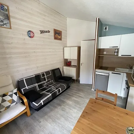 Apartamento Fonctionnel 4.5 Pers, Proche Pistes Et Commerces, Balcon Exposé Sud-est - Fr-1-787-82